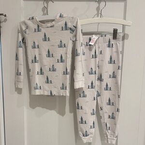 Firsts by Petite Lem Skyline Skyscraper NYC  Print Kids Pajamas size 3